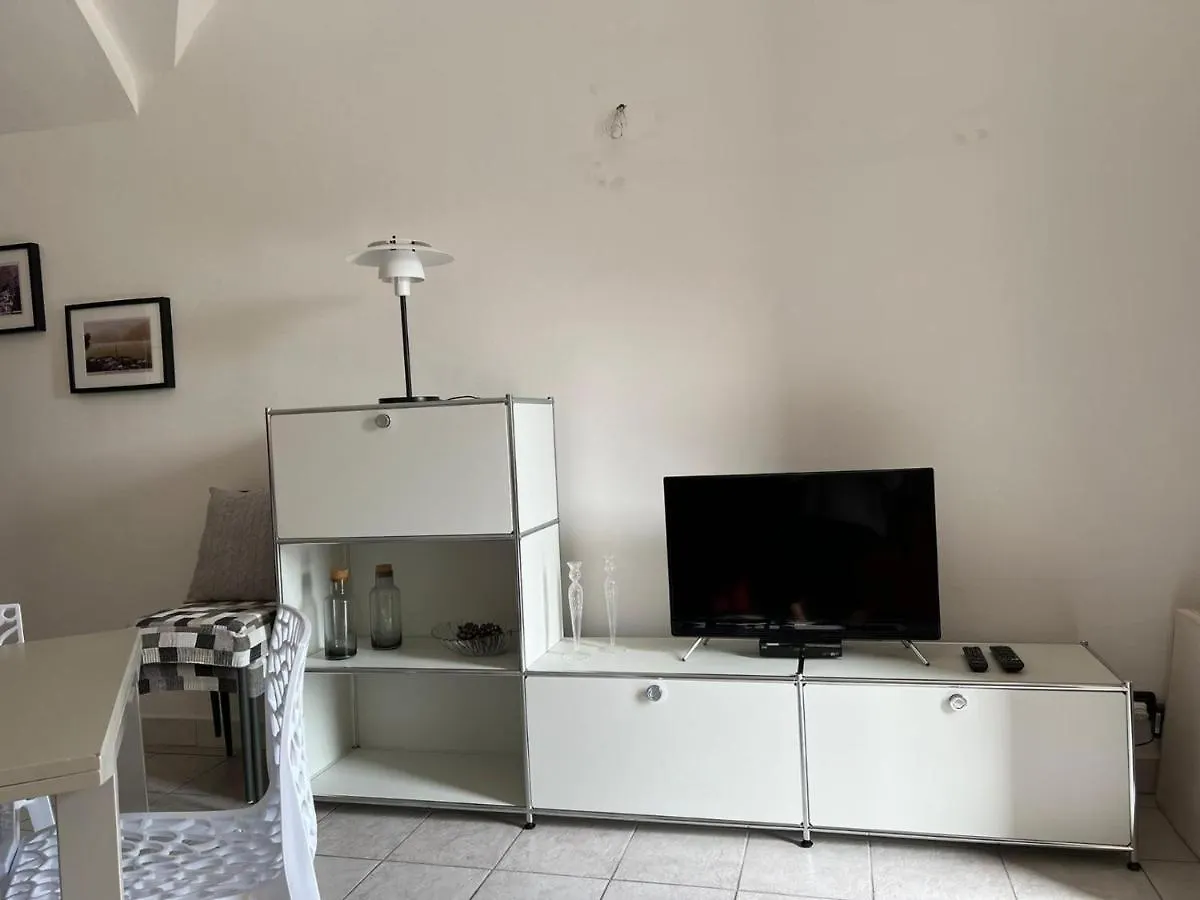 1-Bedroom Apartment Bello Posto Acquaseria 0*,